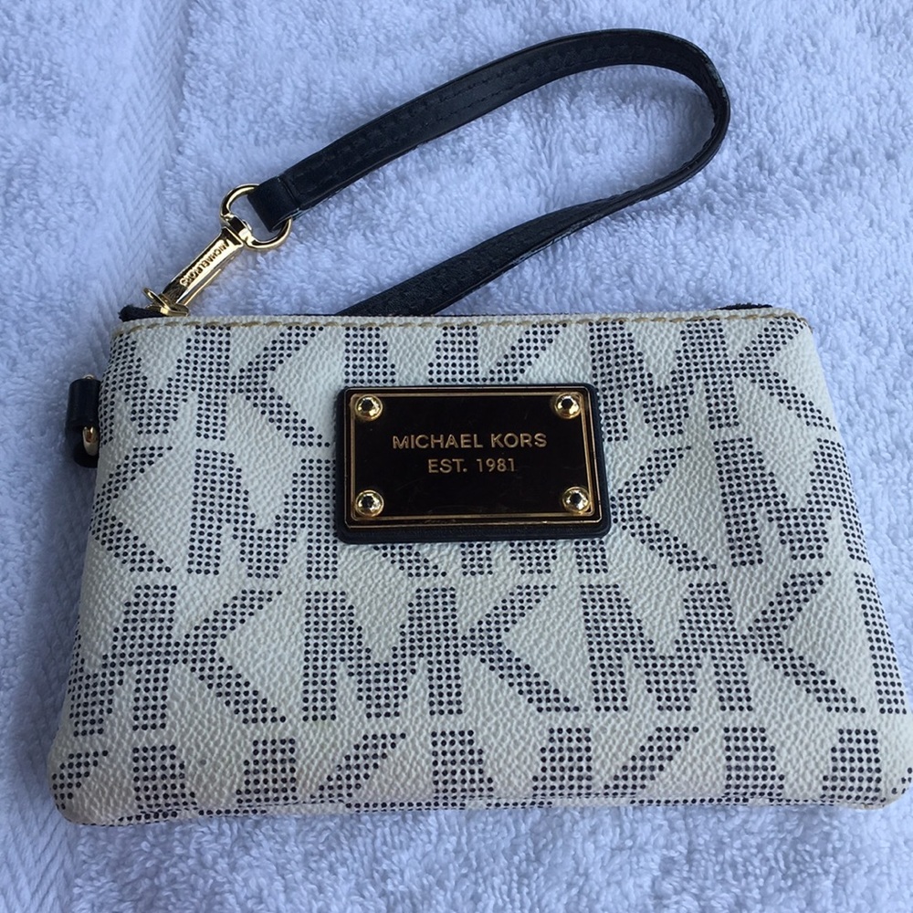 Michael Kors White & Navy Wristlet